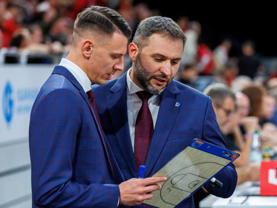 Christopher Schreiber, Syntainics MBC, Assistant Coach; Vladimir Jovanovic, Syntainics MBC, Head Coach; BMA365 Bamberg Baskets vs. Syntainics MBC, Basketball, easyCredit BBL, Matchday 5, October 10, 2026 BMA365 Bamberg Baskets vs. Syntainics MBC, Basketball, easyCredit BBL, Matchday 5, October 10, 2026 Bamberg Copyright: xEibner-Pressefoto G.xSantemizx EP_EER