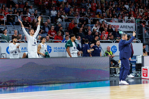 Team, squad, cheering, cheers, positive emotions, positive emotion, BMA365 Bamberg Baskets vs. Syntainics MBC, basketball, easyCredit BBL, Matchday 5, October 10, 2026 BMA365 Bamberg Baskets vs. Syntainics MBC, basketball, easyCredit BBL, Matchday 5, October 10, 2026 Bamberg Copyright: xEibner-Pressefoto G.xSantemizx EP_EER