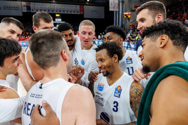 Team, squad, cheering, celebration, positive emotions, positive emotion, end of the game, BMA365 Bamberg Baskets vs. Syntainics MBC, basketball, easyCredit BBL, Matchday 5, October 10, 2026 BMA365 Bamberg Baskets vs. Syntainics MBC, basketball, easyCredit BBL, Matchday 5, October 10, 2026 Bamberg Copyright: xEibner-Pressefoto G.xSantemizx EP_EER