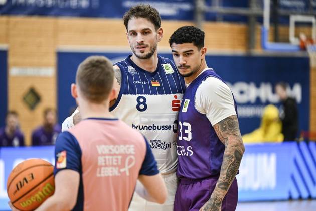 Basketball 2 Bundesliga ProA VfL Sparkassen Stars Bochum vs. BG Göttingen ** FOR EDITORIAL PURPOSES ONLY ** EDITORIAL USE ONLY ** p KILIAN DIETZ, VfL Sparkassen Stars Bochum, in blue and white, will play against BG Göttingen, in purple, on Saturday, October 10, 2026, in the Basketball 2 Bundesliga ProA at the Rundsporthalle in Bochum, Germany (North Rhine-Westphalia), Bochum. Copyright VladimirxWegener Copyright: VladimirxWegener doc87z1d77ct61c439dacy ,EDITORIAL USE ONLY Copyright: VladimirxWegener