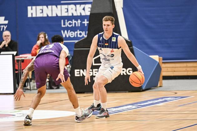 Basketball 2nd Bundesliga ProA VfL Sparkassen Stars Bochum vs. BG Göttingen ** FOR EDITORIAL USE ONLY ** EDITORIAL USE ONLY ** p NIKLAS GESKE, VfL Sparkassen Stars Bochum in blue and white will play against BG Göttingen in purple on Saturday, October 10, 2026, in the Basketball 2 Bundesliga ProA at the Rundsporthalle in Bochum, Germany (North Rhine-Westphalia), Bochum. Copyright VladimirxWegener Copyright: VladimirxWegener doc87z1d7iyrnml39zrvcm ,EDITORIAL USE ONLY Copyright: VladimirxWegener