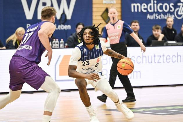 Basketball 2 Bundesliga ProA VfL Sparkassen Stars Bochum vs. BG Göttingen ** FOR EDITORIAL PURPOSES ONLY ** EDITORIAL USE ONLY ** p JAYLEN WESLEY, VfL Sparkassen Stars Bochum, in blue and white, will play against BG Göttingen, in purple, on Saturday, October 10, 2026, in the Basketball 2 Bundesliga ProA at the Rundsporthalle in Bochum, Germany (North Rhine-Westphalia), Bochum. Copyright VladimirxWegener Copyright: VladimirxWegener doc87z1d7jeu6x15nb0kq50 ,EDITORIAL USE ONLY Copyright: VladimirxWegener