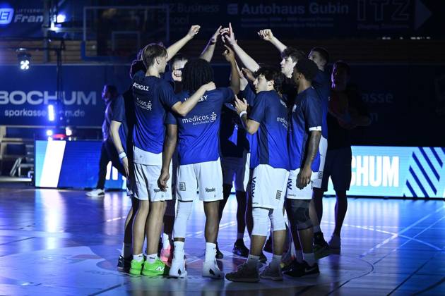 Basketball 2nd Bundesliga ProA VfL Sparkassen Stars Bochum vs. BG Göttingen ** FOR EDITORIAL USE ONLY ** EDITORIAL USE ONLY ** p VfL Sparkassen Stars Bochum, in blue and white, will play against BG Göttingen, in purple, on Saturday, October 10, 2026, in the Basketball 2 Bundesliga ProA at the Rundsporthalle in Bochum, Germany (North Rhine-Westphalia), Bochum. Copyright VladimirxWegener Copyright: VladimirxWegener doc87z1d5auwg21jp3kgviw ,EDITORIAL USE ONLY Copyright: VladimirxWegener