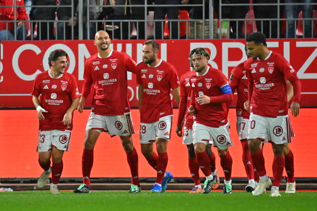 Stade Brestois 29 v Angers SCO - Ligue 1 McDonald s 2026 2027 Ludovic AJORQUE, celebrate after scores Joris CHOTARD - and team during Ligue 1 McDonald s match between Brest and Angers at Stade Francis-Le Ble on October 10, 2026 in Brest, France. Brest France  Copyright: xIconxSportx 776573329