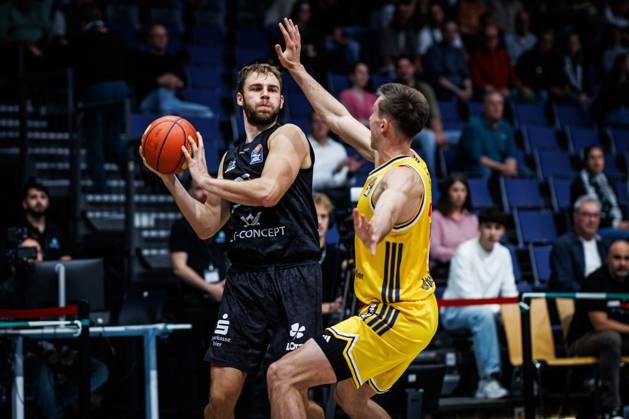 Moritz Krimmer of the Gladiators Trier goes head-to-head with Joe Wieskamp of Alba Berlin, Action Shot: Vet Concept Gladiators Trier vs. Alba Berlin, Basketball, easyCredit BBL, Matchday 5, 2026–2027 Season, October 10, 2026, Vet Concept Gladiators Trier vs. Alba Berlin, Basketball, easyCredit BBL, Matchday 5, 2026–2027 Season, October 10, 2026 Copyright: xEibnerxPressefotox EP_ANS