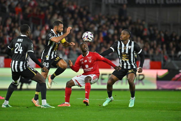 Stade Brestois 29 v Angers SCO - Ligue 1 McDonald s 2026 2027 Haris Belkebla of Angers , Kamory DOUMBIA of Stade Brestois 29 and Joseph KALULU of ANGERS during Ligue 1 McDonald s match between Brest and Angers at Stade Francis-Le Ble on October 10, 2026 in Brest, France. Brest France  Copyright: xIconxSportx 776573329