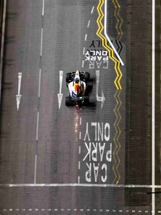 F1 - SINGAPORE GRAND PRIX 2026 41 LINDBLAD Arvid (gbr), Visa Cash App RB F1 Team VCARB03, action during the 2026 Formula 1 Singapore Grand Prix, 17th round of the 2026 Formula One World Championship, WM, Weltmeisterschaft from October 9 to 11, 2026 on the Marina Bay Street Circuit, in Singapore, Singapore - SingaporeSingapore  Copyright: xALBERTOxVIMERCATIx
