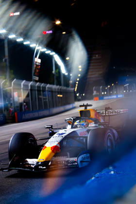 F1 - SINGAPORE GRAND PRIX 2026 41 LINDBLAD Arvid (gbr), Visa Cash App RB F1 Team VCARB03, action during the 2026 Formula 1 Singapore Grand Prix, 17th round of the 2026 Formula One World Championship, WM, Weltmeisterschaft from October 9 to 11, 2026 on the Marina Bay Street Circuit, in Singapore, Singapore - SingaporeSingapore  Copyright: xANTONINxVINCENTx