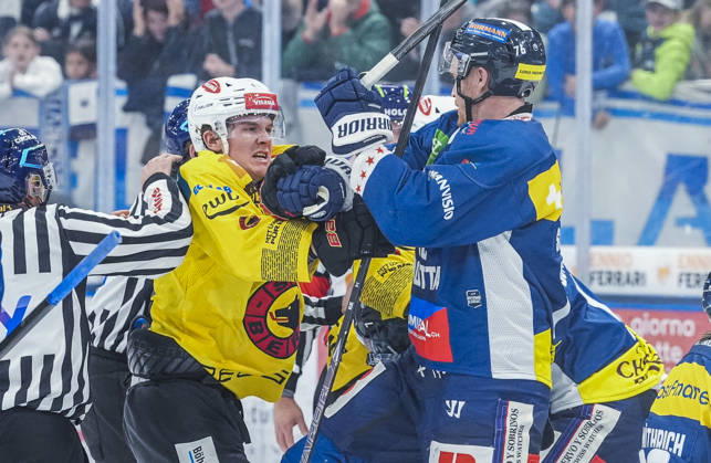 October 10, 2026, Quinto, Gottardo Arena, NL: HC Ambri Piotta vs. SC Bern 64 Mats Alge (Bern) vs. 76 Nathan Schnarr (Ambri) Quinto, Gottardo Arena, Ticino, Switzerland Copyright: xJustPictures.ch JarixPestelaccix jp-en-JaPe-JP6_JAr_NL_HCAP_SCBern_10Ott2026_000131