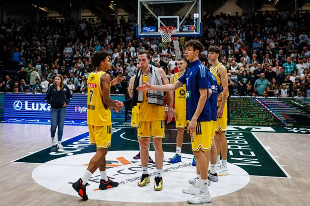 Jack Kayil, Alba Berlin; Justin Bean, Alba Berlin; Richard Schmitt, Alba Berlin; grief, disappointment, emotions; Vet Concept Gladiators Trier vs. Alba Berlin, basketball, easyCredit BBL, Matchday 5, 2026–2027 season, October 10, 2026 Vet Concept Gladiators Trier vs. Alba Berlin, Basketball, easyCredit BBL, Matchday 5, 2026–2027 Season, October 10, 2026 Copyright: xEibnerxPressefotox EP_ANS