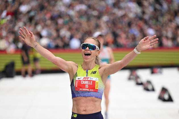 2026 MELBOURNE MARATHON, Camille French of New Zealand crosses the finish line to win the women™s marathon during the 2026 Melbourne Marathon Festival in Melbourne, Sunday, October 11, 2026. ( NO ARCHIVING, EDITORIAL USE ONLY MELBOURNE VICTORIA Australia  Copyright: xJAMESxROSSx 20261011131362111115