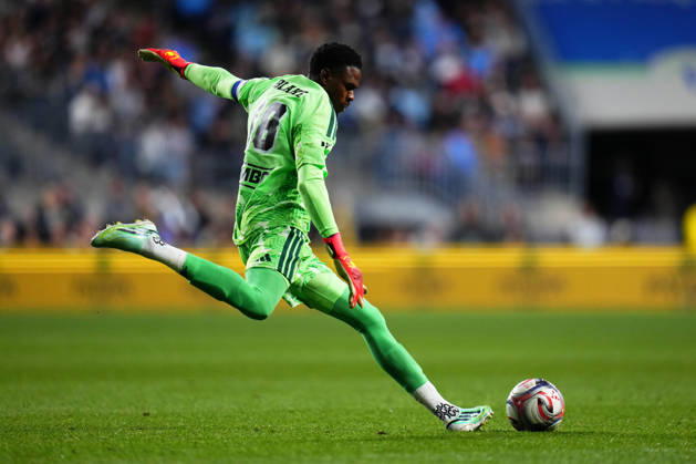 October 10, 2026: Philadelphia Union Goalie Andre Blake (18) kicks the ball during the second half of an MLS, Fussball Herren, USA match against Real Salt Lake at Subaru Park in Chester, Pennsylvania. CSM MLS 2026: Union Vs Salt Lake OCT 10  - ZUMAc04_ 20261010_zma_c04_300 Copyright: xKylexRoddenx