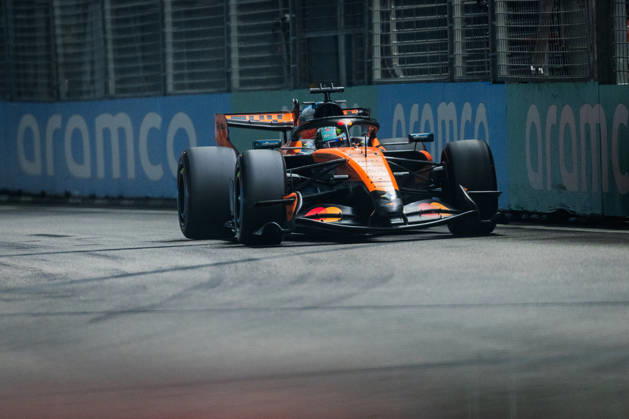 Marina Bay Street Circuit, Singapore, Singapore. 10.October.2026; Oscar Piastri of Australia and McLaren Mastercard F1 Team during qualifying Formula One Singapore Grand Prix  aflo_354967722 JayxHiranox