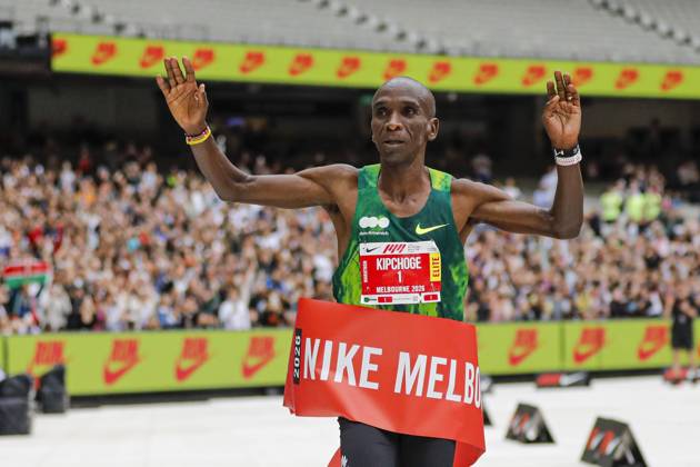 October 11, 2026, Melbourne, Victoria State, Australia: Eliud Kipchoge completes the Melbourne Marathon..The Nike Melbourne Marathon Festival brings together elite athletes, recreational runners and participants of different ages and abilities for a major running event in Melbourne. The 2026 festival is expected to attract approximately 66,000 participants across all events over two days, including 20,000 runners in the full marathon. The festival features multiple distances, with participants finishing inside the Melbourne Cricket Ground Melbourne Australia - ZUMAs197 20261011_aaa_s197_003 Copyright: xYexMyoxKhantx Melbourne Marathon Festival In Melbourne, Australia †11 Oct 2026 - ZUMA0869 0869138367st Copyright: xIMAGO YexMyoxKhantx