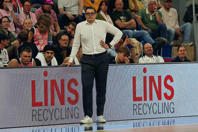 Carlo Finetti, MLP Academics Heidelberg, Head Coach, deep in thought GER BBL MLP Academics Heidelberg SBB Baskets Wolmirstedt Basketball Barmer 2 Basketball Bundesliga ProA Matchday 4, 2026–2027 Season, October 10, 2026 GER MLP Academics Heidelberg SBB Baskets Wolmirstedt, Basketball Barmer 2 Basketball Bundesliga ProA Matchday 4, 2026–2027 season, October 10, 2026, Heidelberg Copyright: xEibner-Pressefoto JoergxHirschx EP_JHH
