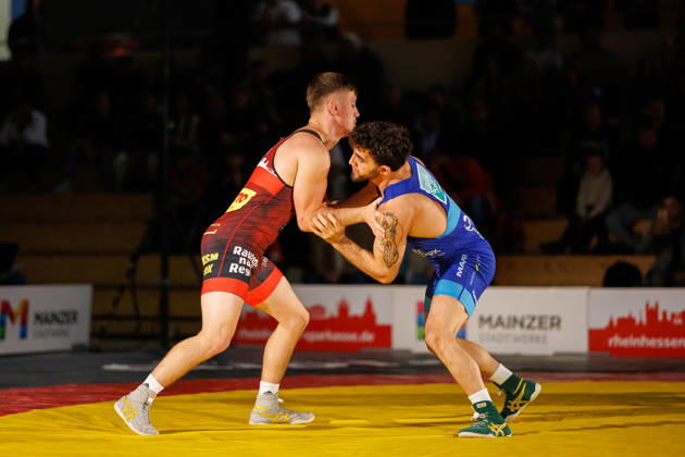 DRB BIRTAT Bundesliga, Day 6 of Competition, ASV Mainz 88 vs. KG Baienfurt Ravensburg, Mainz, October 10, 2026 Match between Calvin Stiller (red), ASV Mainz 88, and Rashad Orujevi (blue), KG Baienfurt Ravensburg, 66 kg Greco-Roman style, DRB BIRTAT Bundesliga, Day 6 of competition, ASV Mainz 88 vs. KG Baienfurt Ravensburg, Sporthalle am Großen Sand, Mainz, October 10, 2026 Copyright: xBEAUTIFULxSPORTS Hahnex