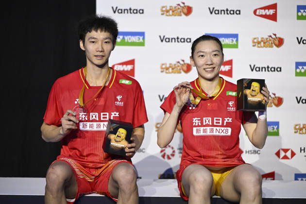 Wei Ya Xin (L) and Jiang Zhen Bang (R) of China pose with their medals after they won the mixed doubles final at the badminton Clash of Clans Arctic Open 2026 tournament in Vantaa, Finland, on October 11, 2026. - ANTTI AIMO-KOIVISTO Finland SC2S5b629gk  Copyright: xAnttixAimo-Koivistox SC2S5b629gk