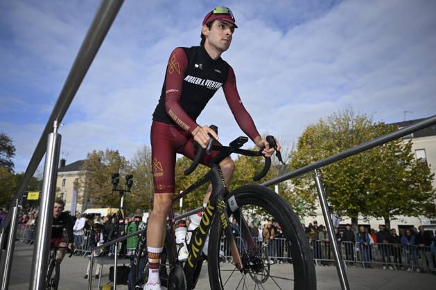 Paris Tours 2026 Cycling Race TOURS, FRANCE - OCTOBER 11 : Scala Hugo (USA) of Modern Adventure Pro Cycling during the 120th edition of Paris Tours an UCI ProSeries 1.Pro one day cycling road race for Men Elite of 216.2 km with start in Chartres and finish in Tours on October 11, 2026 in Tours, France, 11 10 2026 ( Motordriver Guy De Vuyst - Tours France  Copyright: xNicoxVereeckenx