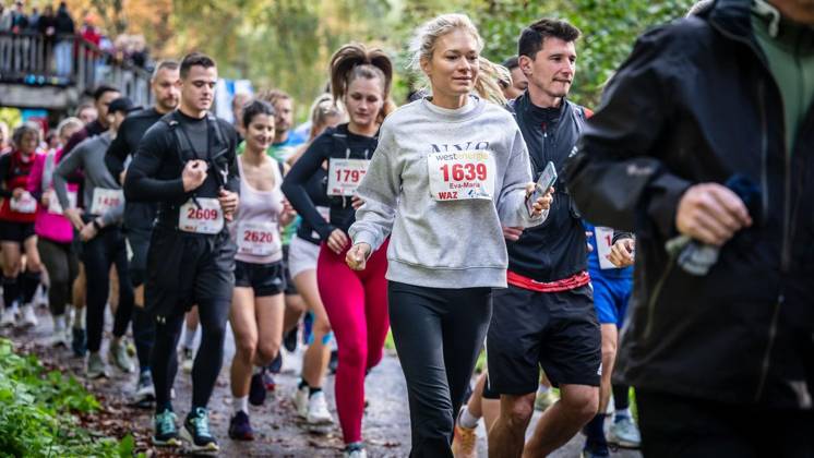 Marathon at Lake Baldeney in Essen ** FOR EDITORIAL USE ONLY ** EDITORIAL USE ONLY ** p On Sunday morning, October 11, 2026, approximately 1,800 runners will set out on a course of just over 18 kilometers around the lake as part of the supporting program for the Baldeneysee Marathon. Germany NRW Essen Copyright MartinxMöller Copyright: MartinxMöller doc87zd4t3a85ithtvmvhf ,EDITORIAL USE ONLY Copyright: MartinxMöller