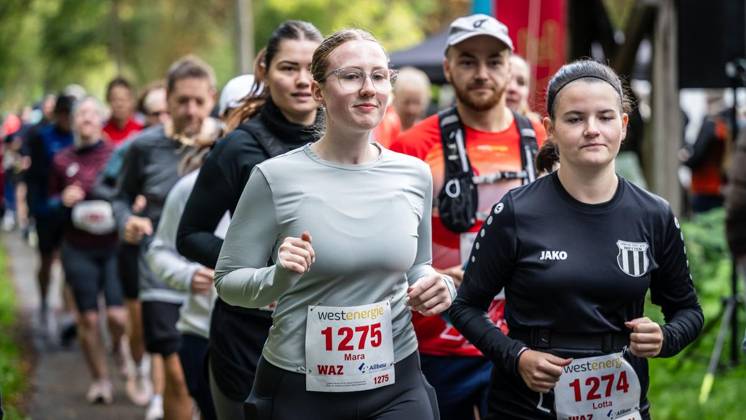 Marathon at Lake Baldeney in Essen ** FOR EDITORIAL USE ONLY ** EDITORIAL USE ONLY ** p On Sunday morning, October 11, 2026, approximately 1,800 runners will set out on a course of just over 18 kilometers around the lake as part of the supporting program for the Baldeneysee Marathon. Germany NRW Essen Copyright MartinxMöller Copyright: MartinxMöller doc87zd4u4y3ye4xxu2vcm ,EDITORIAL USE ONLY Copyright: MartinxMöller