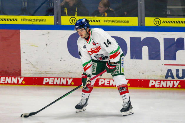 Donald D. J. Busdeker, Augsburger Panther, No. 14, aims to make a cross-ice pass; Krefeld Pinguine vs. Augsburger Panther, Ice Hockey, Penny DEL, Matchday 8, 2026–2027 Season, October 11, 2026 Krefeld Pinguine vs. Augsburger Panther, Ice Hockey, Penny DEL, Matchday 8, 2026–2027 Season, October 11, 2026 Krefeld Copyright: xEibner-Pressefoto ThomasxHaeslerx EP_THR