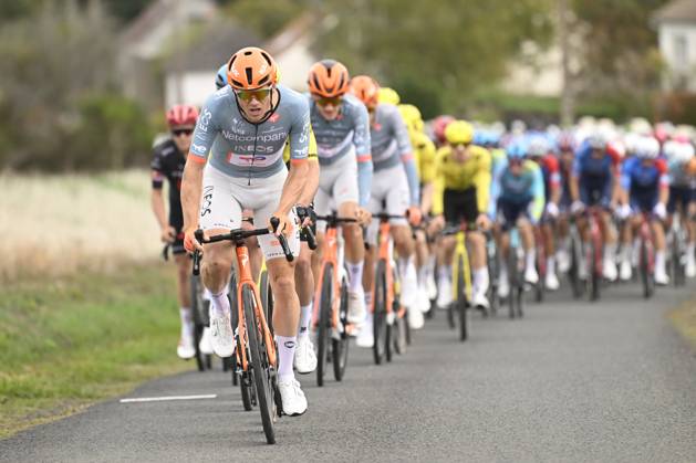 Paris Tours 2026 Cycling Race TOURS, FRANCE - OCTOBER 11 : rider of Netcompany INEOS leading the peloton during the 120th edition of Paris Tours an UCI ProSeries 1.Pro one day cycling road race for Men Elite of 216.2 km with start in Chartres and finish in Tours on October 11, 2026 in Tours, France, 11 10 2026 ( Motordriver Guy De Vuyst - Tours France  Copyright: xNicoxVereeckenx