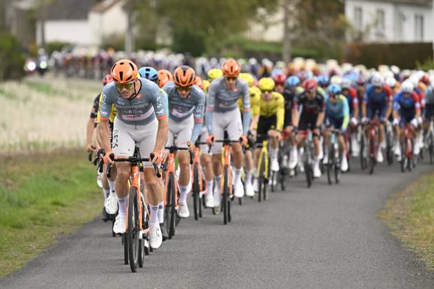 Paris Tours 2026 Cycling Race TOURS, FRANCE - OCTOBER 11 : rider of Netcompany INEOS leading the peloton during the 120th edition of Paris Tours an UCI ProSeries 1.Pro one day cycling road race for Men Elite of 216.2 km with start in Chartres and finish in Tours on October 11, 2026 in Tours, France, 11 10 2026 ( Motordriver Guy De Vuyst - Tours France  Copyright: xNicoxVereeckenx