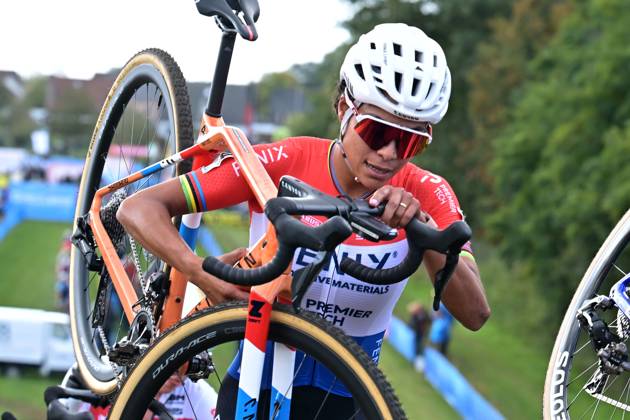 Netherlands Ceylin Del Carmen Alvarado pictured in action during the women elite race of the Mosselcross cyclocross cycling event, on Sunday 11 October 2026, in Dendermonde, the first race (out of 7) of the HG Cross competition. DAVIDxPINTENS  x189441667x