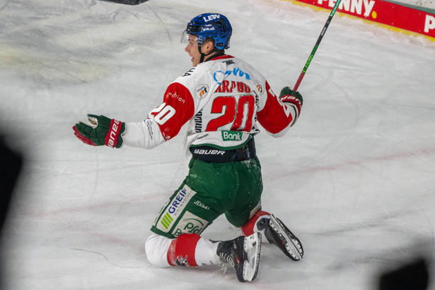 Philipp Krauss of the Augsburger Panther, 20, celebrates scoring a goal to make it 1–0 in the game between the Krefeld Pinguine and the Augsburger Panther, ice hockey, Penny DEL, Matchday 8, 2026–2027 season, October 11, 2026: Krefeld Pinguine vs. Augsburger Panther, Ice Hockey, Penny DEL, Matchday 8, 2026–2027 Season, October 11, 2026, Krefeld Copyright: xEibner-Pressefoto ThomasxHaeslerx EP_THR