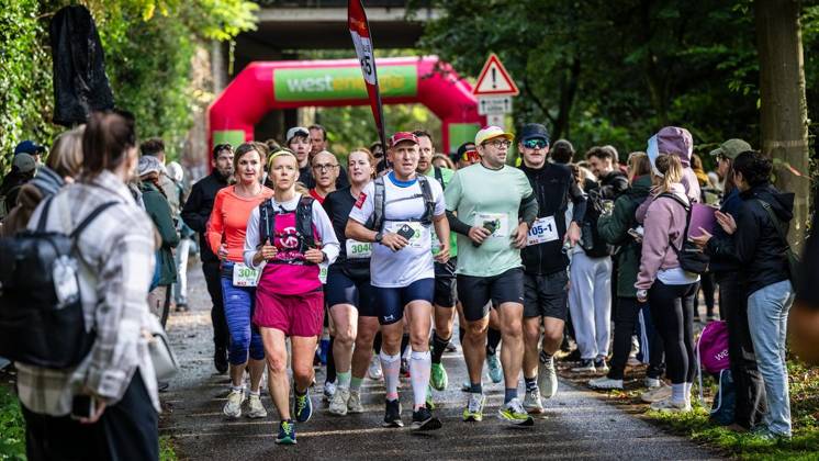 Marathon at Lake Baldeney in Essen ** FOR EDITORIAL USE ONLY ** EDITORIAL USE ONLY ** p On Sunday morning, October 11, 2026, approximately 1,200 runners will set out on a two-lap course around Lake Baldeney during the Lake Baldeney Marathon. Germany, North Rhine-Westphalia, Essen. Copyright MartinxMöller Copyright: MartinxMöller doc87zf6ttmv7kd7py5q1x ,EDITORIAL USE ONLY Copyright: MartinxMöller