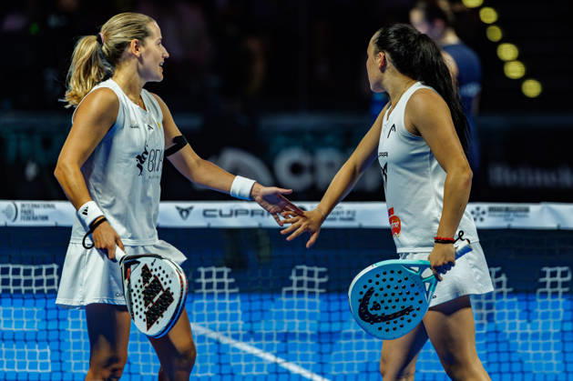 DÜSSELDORF, GERMANY - 11 OCTOBER 2026: Image shows Ariana Sanchez Fallada (ESP) and Andrea Ustero Prieto (ESP) during CUPRA Germany Premier Padel P2 2026 Day 8: Finals at CASTELLO Düsseldorf on 11 10 2026 in Düsseldorf, Germany. Germany Copyright: xFröhlichxPascalx