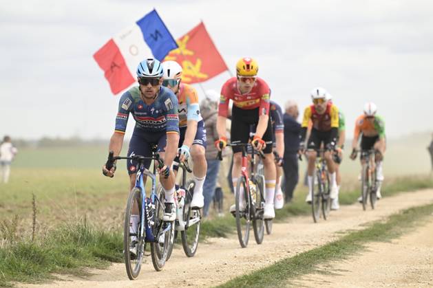 Sport Bilder des Tages Paris Tours 2026 Cycling Race TOURS, FRANCE - OCTOBER 11 : Lampaert Yves (BEL) of Soudal Quick-Step during the 120th edition of Paris Tours an UCI ProSeries 1.Pro one day cycling road race for Men Elite of 216.2 km with start in Chartres and finish in Tours on October 11, 2026 in Tours, France, 11 10 2026 ( Motordriver Guy De Vuyst - Tours France  Copyright: xNicoxVereeckenx