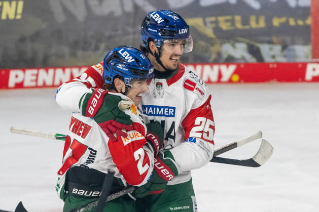 Kyle Mayhew of the Augsburger Panther, 27, and Christian Hanke of the Augsburger Panther, 25, celebrate the goal that made the score 2–0 in the game between the Krefeld Pinguine and the Augsburger Panther, ice hockey, Penny DEL, Matchday 8, 2026–2027 season, October 11, 2026, Krefeld Pinguine vs. Augsburg Panthers, ice hockey, Penny DEL, Matchday 8, 2026–2027 season, October 11, 2026, Krefeld Copyright: xEibner-Pressefoto ThomasxHaeslerx EP_THR