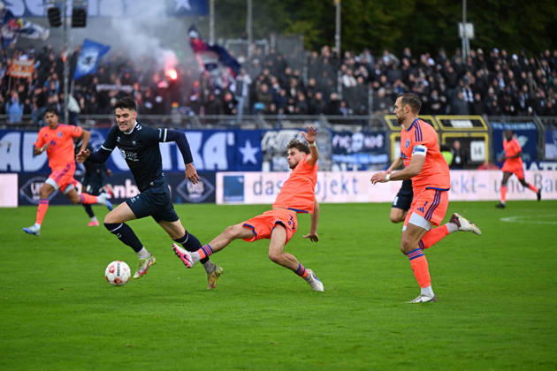 October 11, 2026, GER, Soccer, Regionalliga Nord, Matchday 13, 2026–2027 Season, Oldenburg, Marschweg Stadium, VfB Oldenburg vs. BSV Kickers Emden Mats FACKLAM VfB Oldenburg 29 Bogdan SHUBIN BSV Kickers Emden 8 Oldenburg Marschweg Stadium Lower Saxony Germany Copyright: xnordphotoxGmbHx xRojahnx