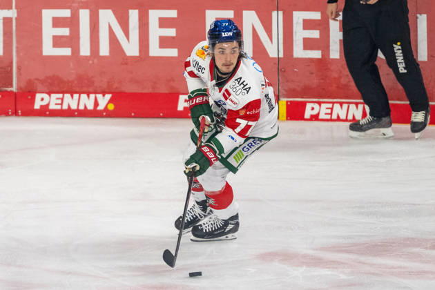 Luke Toporowski, Augsburger Panther, No. 77 in his own zone; Krefeld Pinguine vs. Augsburger Panther, ice hockey, Penny DEL, Matchday 8, 2026–2027 season, October 11, 2026, Krefeld Pinguine vs. Augsburger Panther, ice hockey, Penny DEL, Matchday 8, 2026–2027 season, October 11, 2026, Krefeld Copyright: xEibner-Pressefoto ThomasxHaeslerx EP_THR