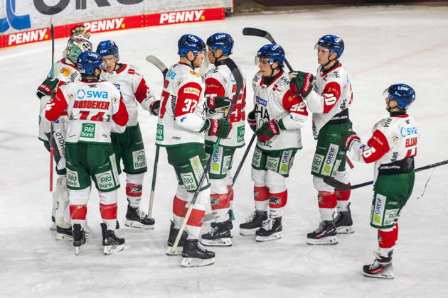 The Panthers Celebrate Their Victory in Krefeld: Krefeld Pinguine vs. Augsburger Panther, Ice Hockey, Penny DEL, Matchday 8, 2026–2027 Season, October 11, 2026 Krefeld Pinguine vs. Augsburger Panther, Ice Hockey, Penny DEL, Matchday 8, 2026–2027 Season, October 11, 2026 Krefeld Copyright: xEibner-Pressefoto ThomasxHaeslerx EP_THR