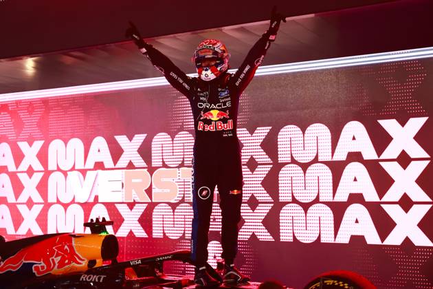 VERSTAPPEN Max (NLD), Red Bull Racing Ford RB22, portrait, Singapore 2026, 81 PIASTRI Oscar (USA), McLaren F1 Team MCL40, action, 01 NORRIS Lando (GBR), McLaren F1 Team MCL40, action, Singapore 2026, Singapore