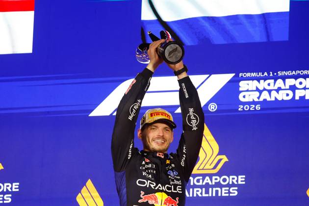 VERSTAPPEN Max (NLD), Red Bull Racing Ford RB22, portrait, Singapore 2026, 81 PIASTRI Oscar (USA), McLaren F1 Team MCL40, action, 01 NORRIS Lando (GBR), McLaren F1 Team MCL40, action, Singapore 2026, Singapore