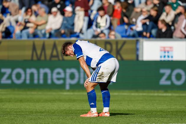 ZWOLLE - Olivier Aertssen of PEC Zwolle reacts after a 0-1 loss during the Dutch Eredivisie match between PEC Zwolle and Cambuur at the MAC3Park stadium on October 11, 2026 in Zwolle, the Netherlands. VINCENT JANNINK ANP Eredivisie 2026 27 xVIxANPxSportx xxANPxIVx 572138326 originalFilename: 572138326.jpg