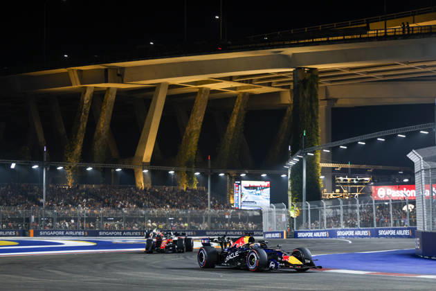 F1 - SINGAPORE GRAND PRIX 2026 03 VERSTAPPEN Max (nld), Red Bull Racing Ford RB22, action during the 2026 Formula 1 Singapore Grand Prix, 17th round of the 2026 Formula One World Championship, WM, Weltmeisterschaft from October 9 to 11, 2026 on the Marina Bay Street Circuit, in Singapore, Singapore - SingaporeSingapore  Copyright: xDPPIx