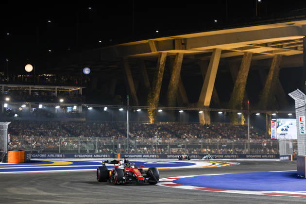 F1 - SINGAPORE GRAND PRIX 2026 16 LECLERC Charles (mco), Scuderia Ferrari SF-26, action during the 2026 Formula 1 Singapore Grand Prix, 17th round of the 2026 Formula One World Championship, WM, Weltmeisterschaft from October 9 to 11, 2026 on the Marina Bay Street Circuit, in Singapore, Singapore - SingaporeSingapore  Copyright: xDPPIx