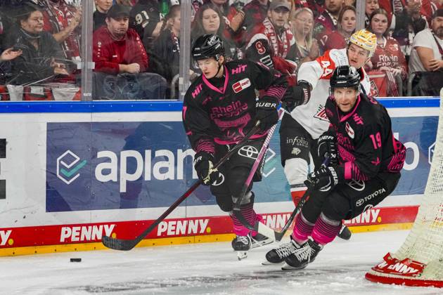 Ice Hockey: Penny DEL, Matchday 8—Cologne Sharks vs. Nuremberg Ice Tigers on October 11, 2026, at the Lanxess Arena in Cologne. Carlos Händel (Cologne), left: Josef Eham (Nuremberg), center: Frederik Storm (Cologne), right: In accordance with the regulations of the DEL (German Ice Hockey League), the publication and further use of these images in electronic media and on devices of any kind during the game is not permitted. xDMx