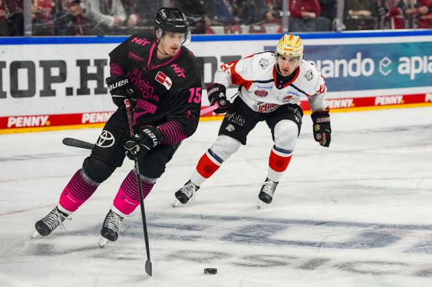 Ice Hockey: Penny DEL, Matchday 8—Cologne Sharks vs. Nuremberg Ice Tigers on October 11, 2026, at the Lanxess Arena in Cologne. Louis Marc Aubry (Cologne), on the left: Timo Bakos (Nuremberg), on the right: In accordance with the guidelines of the DEL (German Ice Hockey League), the publication and further use of the footage in electronic media and on devices of any kind during the game is not permitted. xDMx