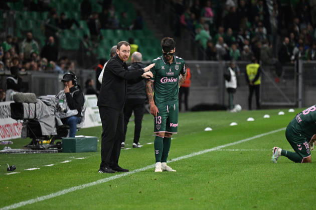 Footbal : AS Saint Etienne v RODEZ - ligue 2 - 10 10 2026 CATHRO Ian coach of Saint Etienne during the Ligue 2 BKT match between AS Saint-Etienne and RODEZ at Stade Geoffroy-Guichard Saint Etienne on October 10, 2026 in Saint-Etienne, France. SAINT ETIENNEFrance Copyright: xMouradxAllilix