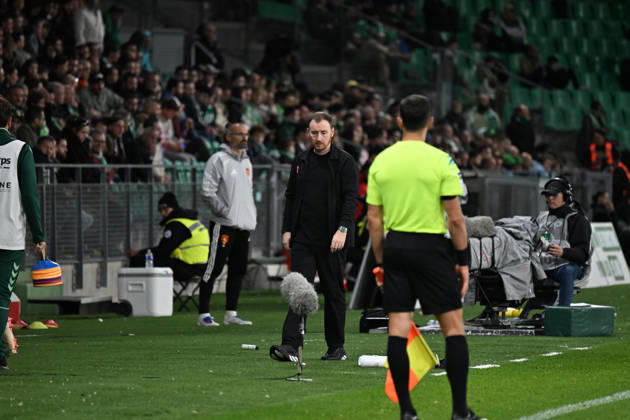Footbal : AS Saint Etienne v RODEZ - ligue 2 - 10 10 2026 CATHRO Ian coach of Saint Etienne during the Ligue 2 BKT match between AS Saint-Etienne and RODEZ at Stade Geoffroy-Guichard Saint Etienne on October 10, 2026 in Saint-Etienne, France. SAINT ETIENNEFrance Copyright: xMouradxAllilix