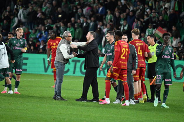 Footbal : AS Saint Etienne v RODEZ - ligue 2 - 10 10 2026 CATHRO Ian coach of Saint Etienne during the Ligue 2 BKT match between AS Saint-Etienne and RODEZ at Stade Geoffroy-Guichard Saint Etienne on October 10, 2026 in Saint-Etienne, France. SAINT ETIENNEFrance Copyright: xMouradxAllilix