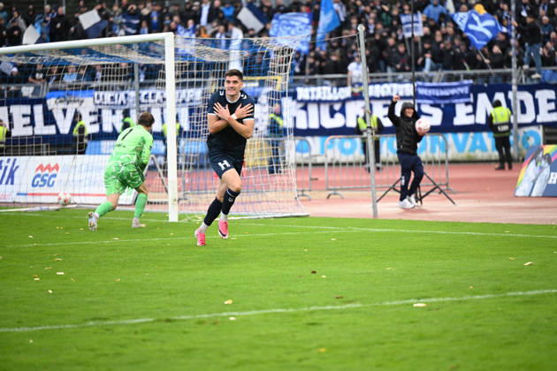 October 11, 2026, GER, Soccer, Regionalliga Nord, Matchday 13, 2026–2027 Season, Oldenburg, Marschweg Stadium, VfB Oldenburg vs. BSV Kickers Emden; Goal: 2–0 by Mats FACKLAM; VfB Oldenburg 2, Luca PETZOLD; BSV Kickers Emden 1; Oldenburg wins at Marschweg Stadium, Lower Saxony, Germany Copyright: xnordphotoxGmbHx xRojahnx