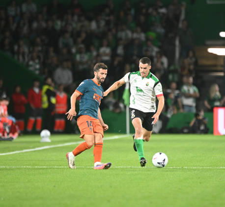 ESP LaLiga EA Sports: Racing Santander vs. Valencia CF — Jose Gaya of Valencia CF and Alvaro Mantilla of Racing de Santander during the LaLiga EA Sports match between Racing Santander and Valencia CF, played at Campos de Sport de El Sardinero Stadium in Cantabria on October 11, 2026, in Spain — Spanish Soccer Copyright: xAgenciaxLOFx
