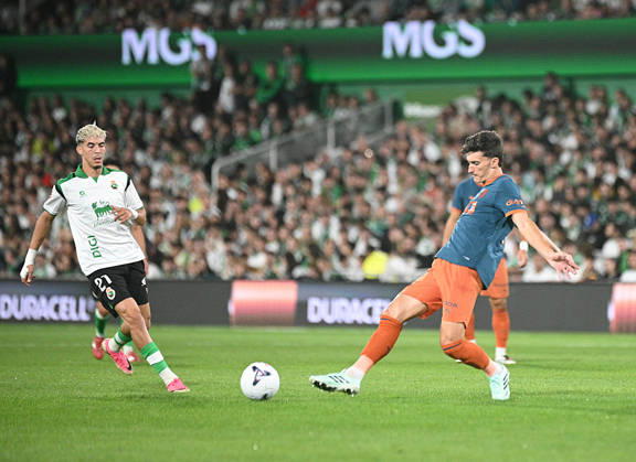 ESP LaLiga EA Sports: Racing Santander vs. Valencia CF — Jose Luis Pepelu of Valencia CF during the LaLiga EA Sports match between Racing Santander and Valencia CF, played at Campos de Sport de El Sardinero Stadium in Cantabria on October 11, 2026, in Spain — Spain Soccer Copyright: xAgenciaxLOFx