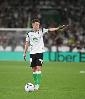 ESP LaLiga EA Sports: Racing Santander vs. Valencia CF — Inigo Vicente of Racing Santander during the LaLiga EA Sports match between Racing Santander and Valencia CF, played at Campos de Sport de El Sardinero Stadium in Cantabria on October 11, 2026, in Spain — Spanish Soccer Copyright: xAgenciaxLOFx